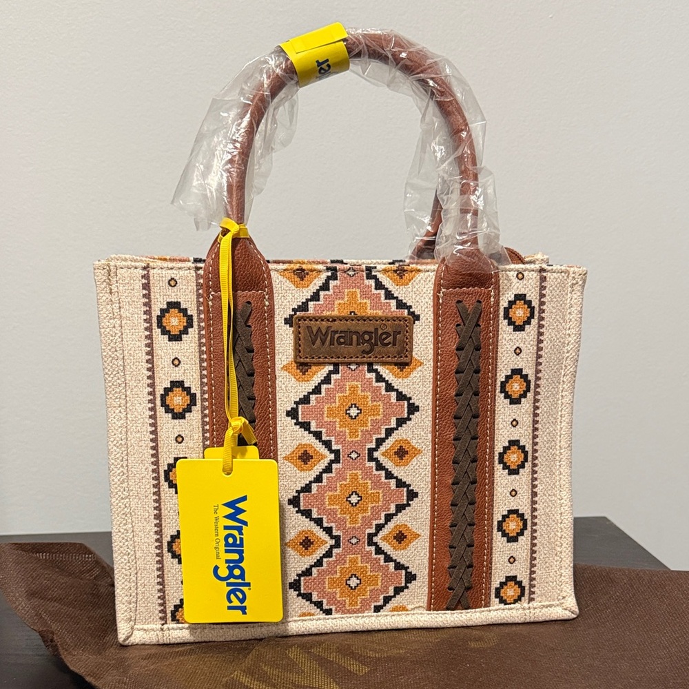 NWT Wrangler Women's Geometric Tote